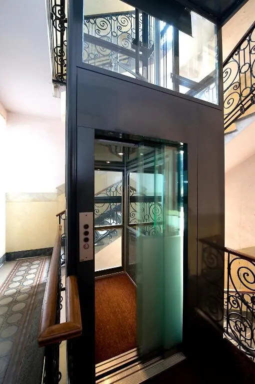 Hotel Panizza Milano 3*,