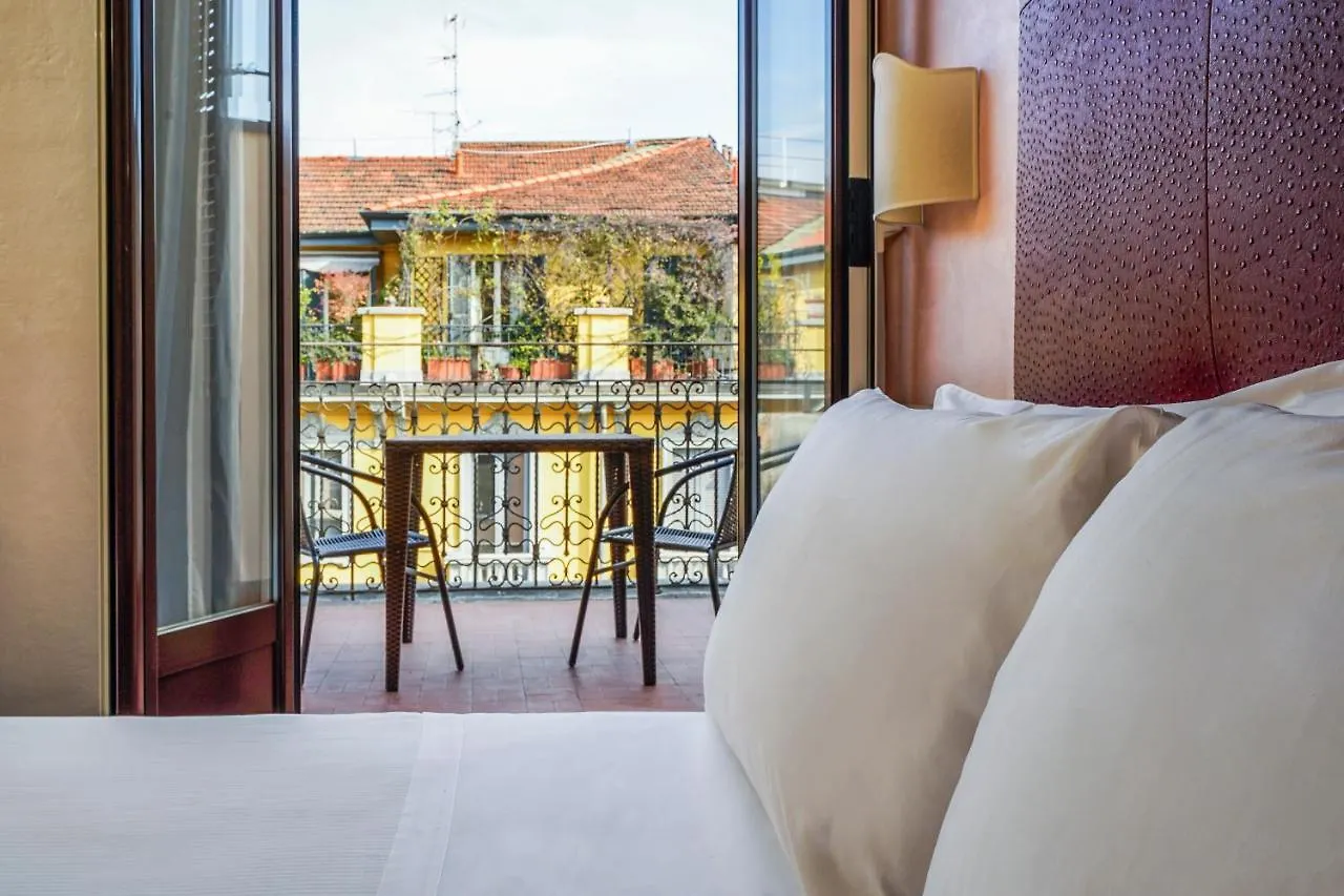 Hotel Panizza Milan 3*,